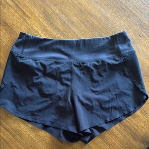 EUC Athleta Run With It 3.5” Short